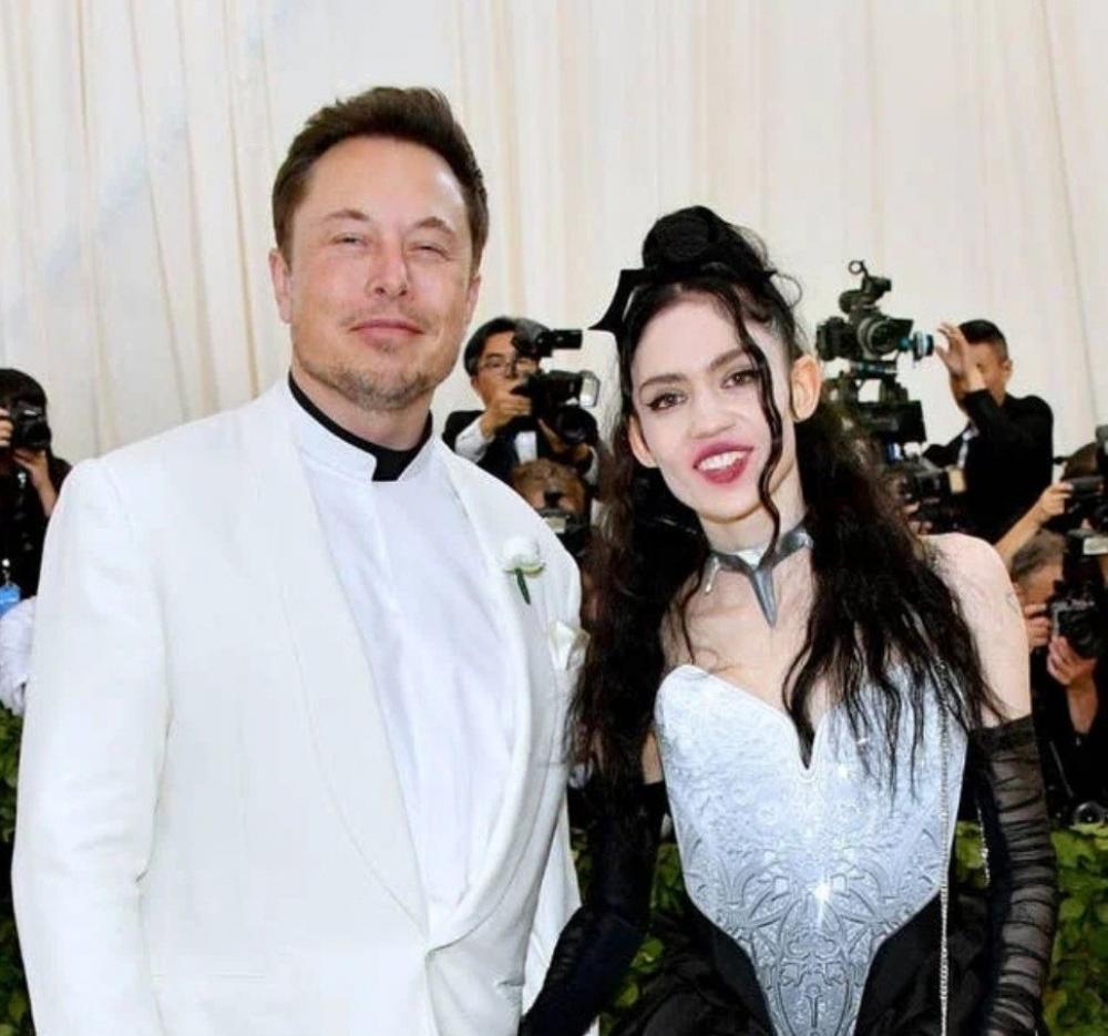The Weekend Leader - Musk, Grimes break up after three years together: Report